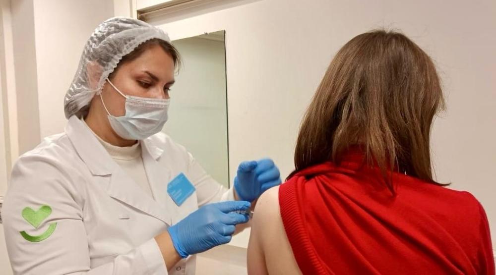 Проводим вакцинацию против гриппа в трудовых коллективах